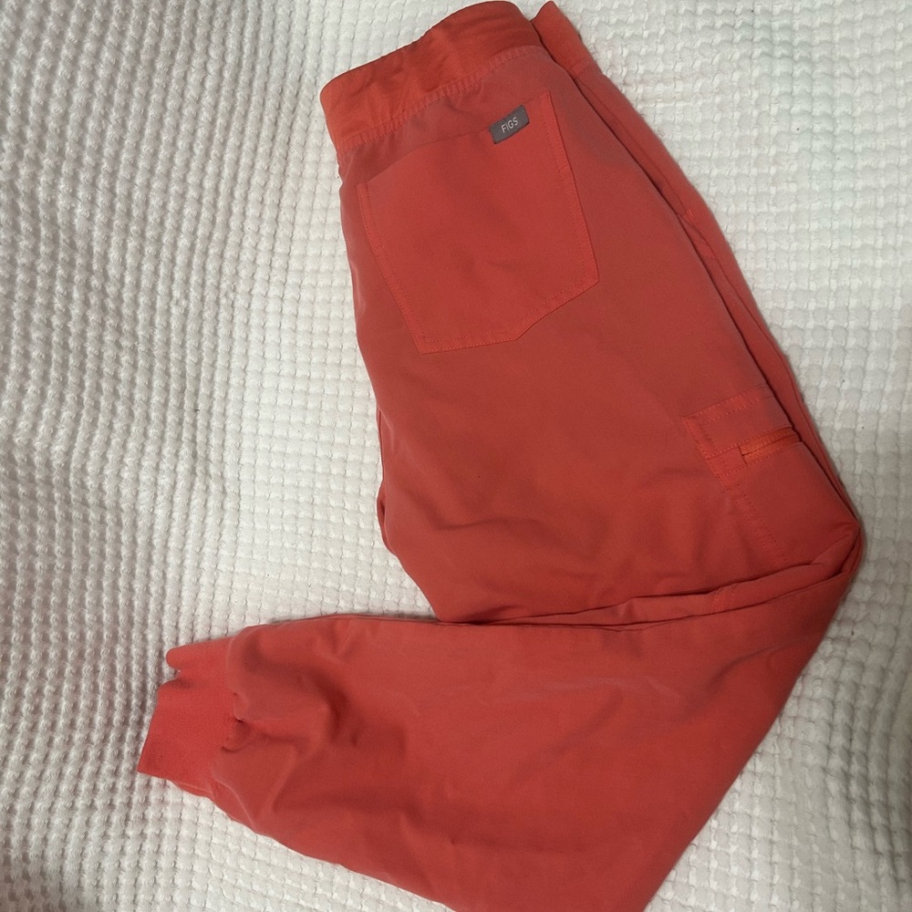 Coral figs joggers Small/ Petite